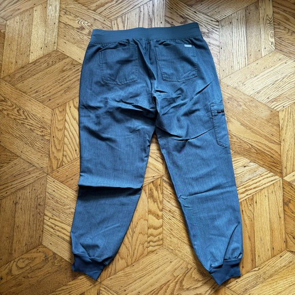 Zamora jogger scrub pants. MP. Color: Graphite - Picture 3 of 6